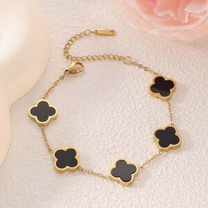 *Lucky 18k Gold PVD Plating Black Clover Bracelet